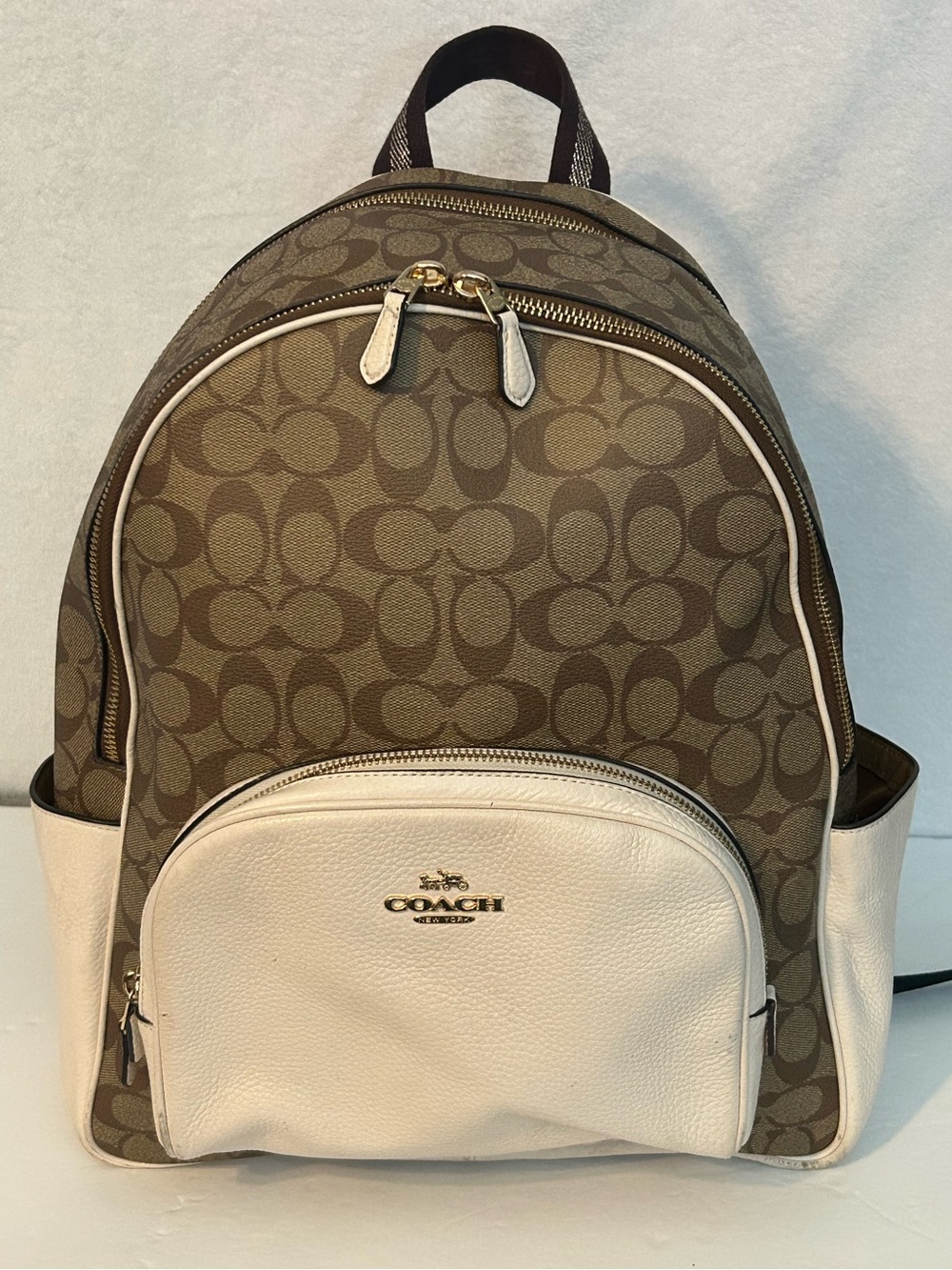 Coach Court Backpack Signature Canvas in Khaki/Chalk
